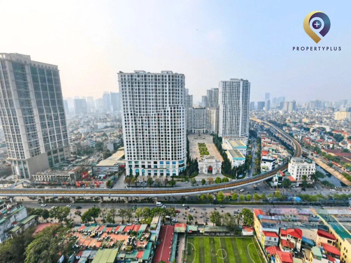 Toàn cảnh tòa nhà Royal City Office với kiến trúc nổi bật tại Thanh Xuân.
